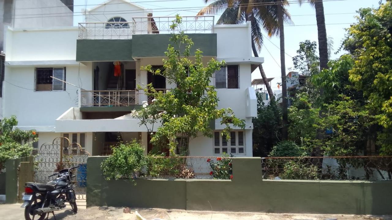 Swanky Sojourns Homestay 2Bhk โกลฮาปูร์ ภายนอก รูปภาพ